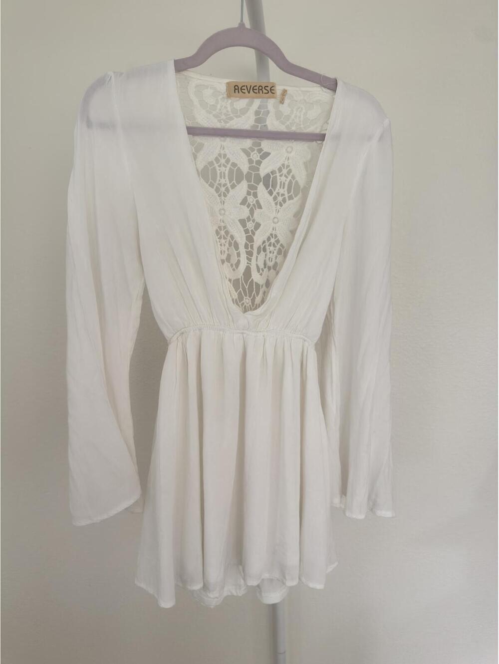 Reverse- Small Lace Detailed Dress